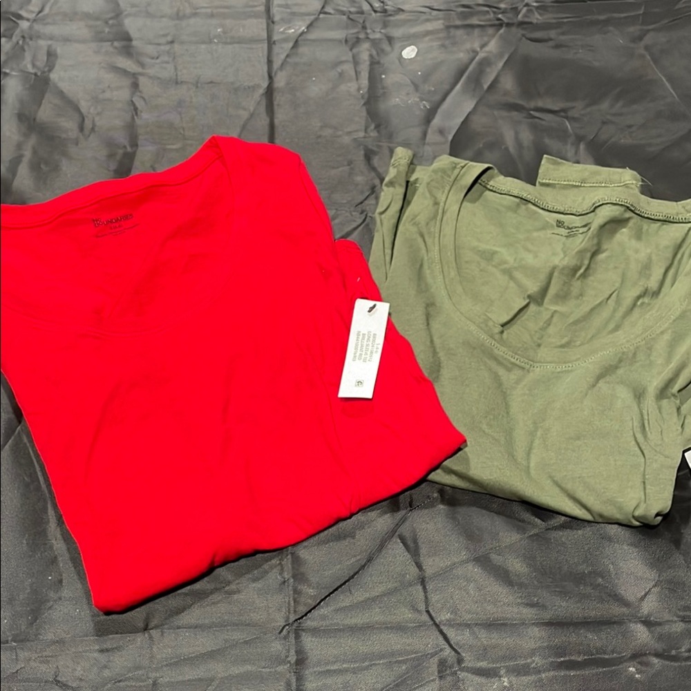 No boundaries Red and Green long sleeve T-Shirts